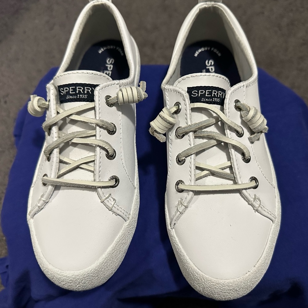 Sperry Women's Crest Vibe Leather Sneaker